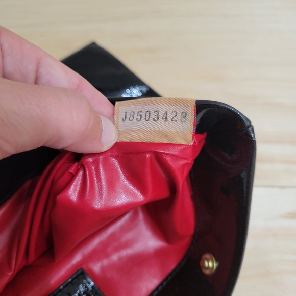 Dooney & Bourke black patent leather clutch - Picture 6 of 8